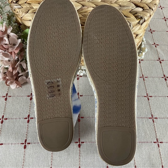 Michael Kors “Kendrick” Slip-On Blue White Tie Dye Espadrilles Women's Sz 6 Flat - Picture 4 of 7